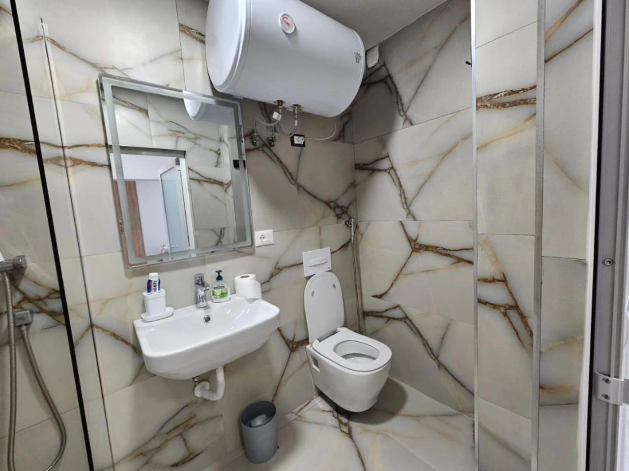 Alan Apartments 4 Myslym Shyri Tirana Esterno foto
